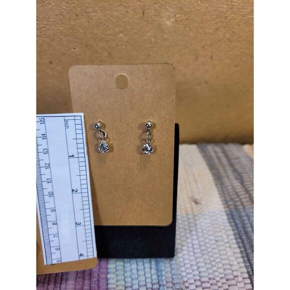 (3 for $15)~JoMa~ Silvertone Dangle Australian Crystal Earrings- NWT - Picture 3 of 4